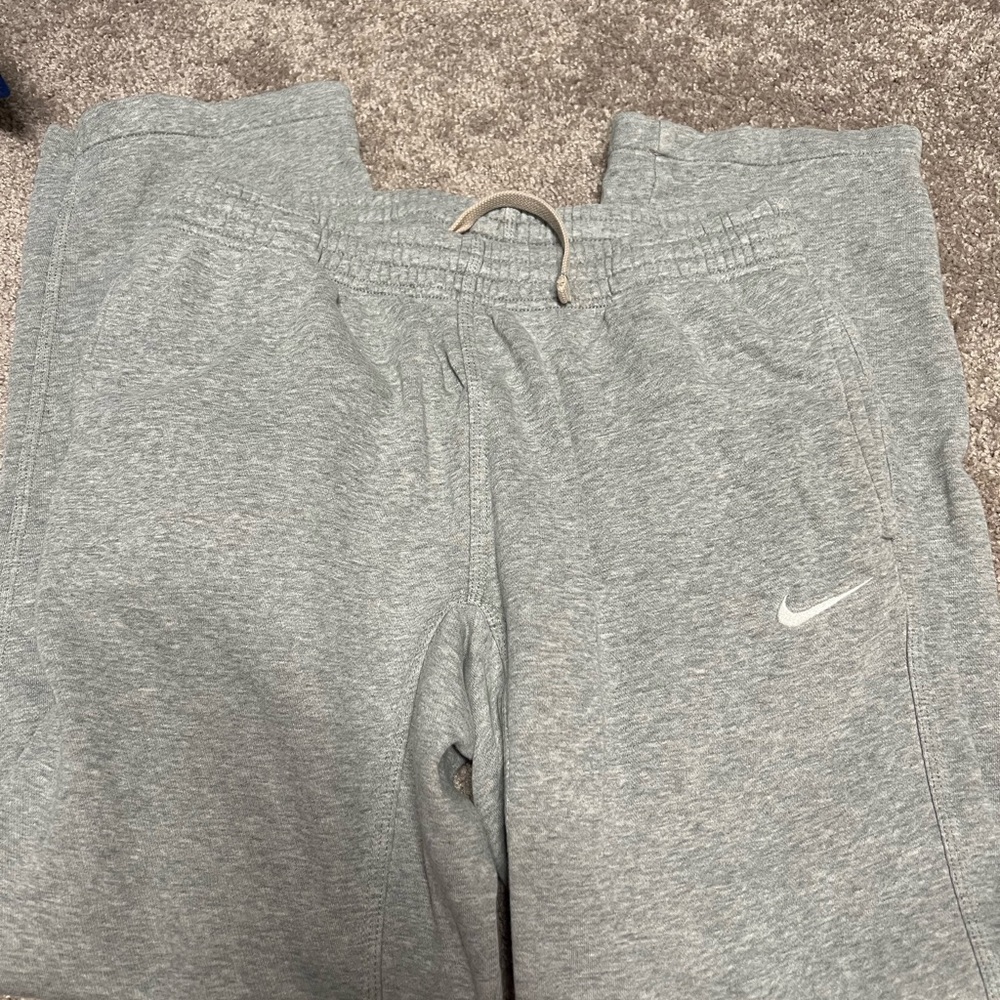 Medium mens nike sweat pants